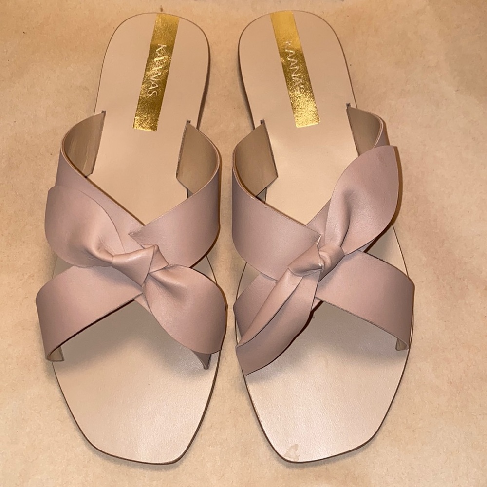 Kaanas Tais Nude Sandals Size 9M NWT